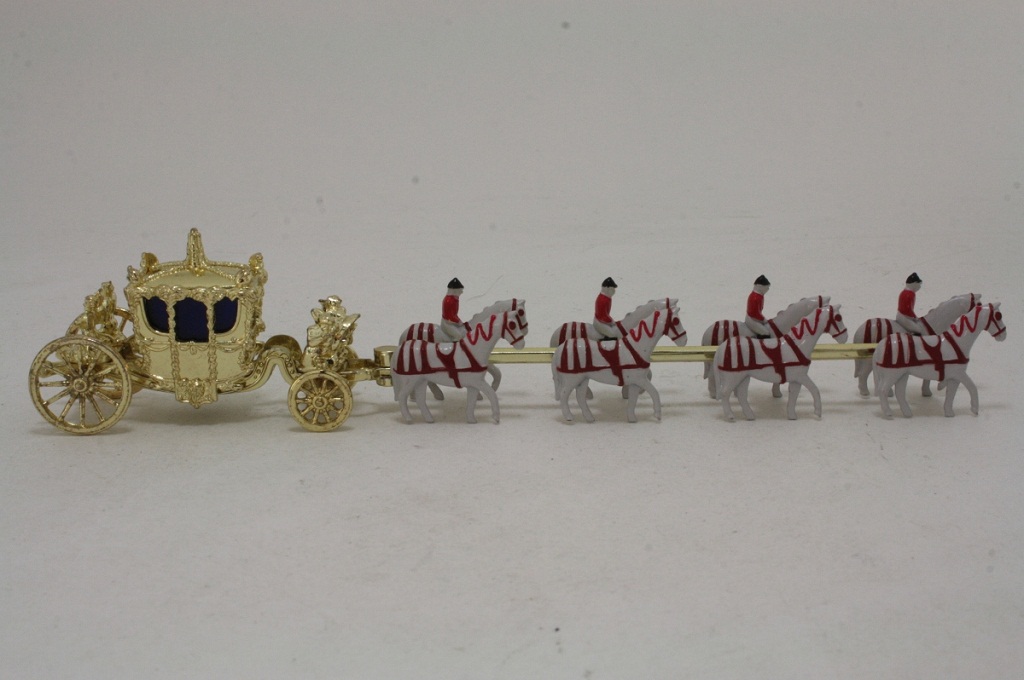Models of Yesteryear YY66; Her Majesty's Gold State Coach
